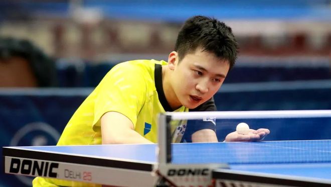 首个总冠军 首个总冠军